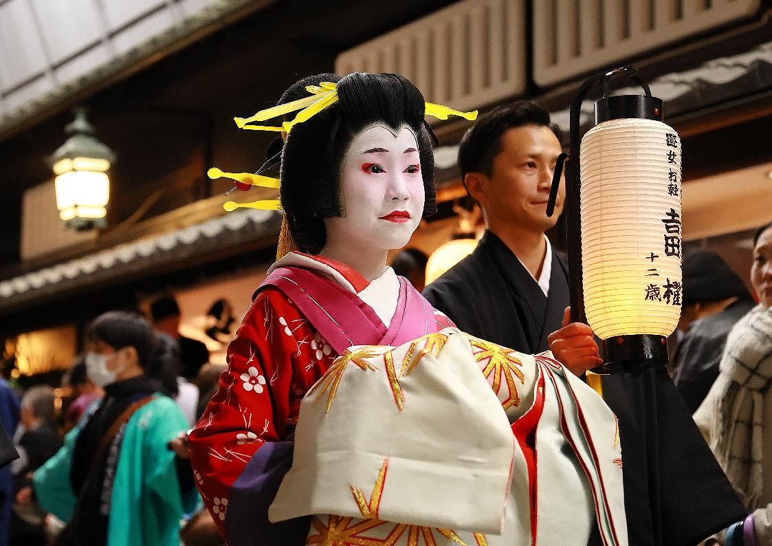 悠久の灯に照らされて